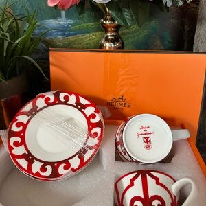 Hermès White and Red Teacup and Saucer Set